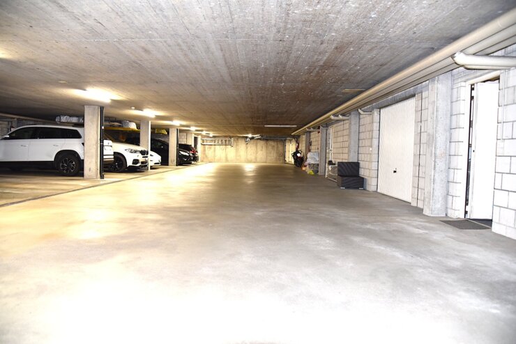 Auto-Einstellhalle