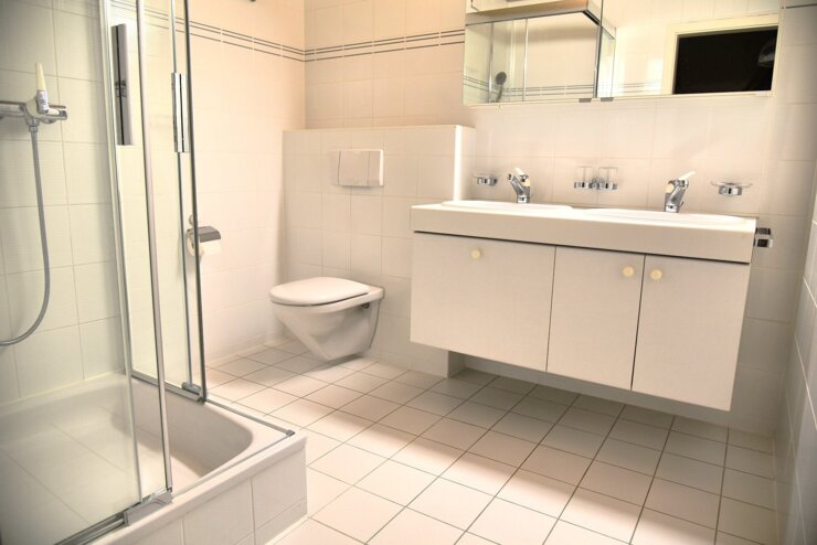 DU-WC im DG